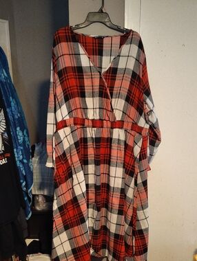 BloomChic Red Black White Plaid Midi Dress